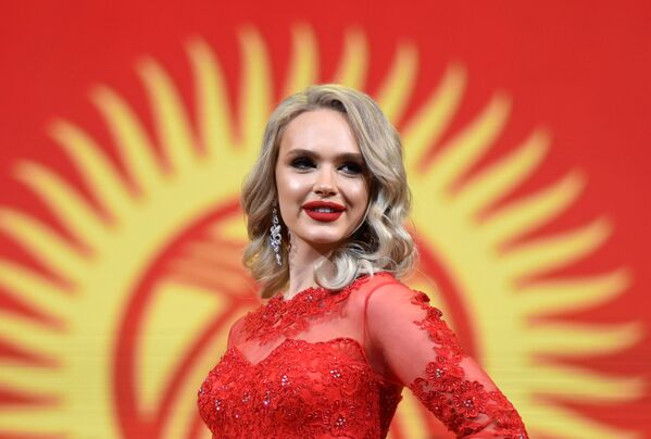 Dara Vaisman, învingătoarea la nominalizarea „Fotomodel” în cadrul concursului de frumusețe „Top-model CSI-2018” de la Erevan - Sputnik Moldova