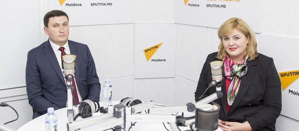 Владимир Односталко и Алёна Сербуленко Владимир Односталко и Алёна Сербуленко - Sputnik Молдова