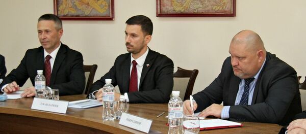 Делегация Министерства иностранных и европейских дел Словацкой Республики во главе с государственным секретарем Лукашем Паризеком на встрече в МИД Приднестровья Делегация Министерства иностранных и европейских дел Словацкой Республики во главе с государственным секретарем Лукашем Паризеком на встрече в МИД Приднестровья - Sputnik Молдова