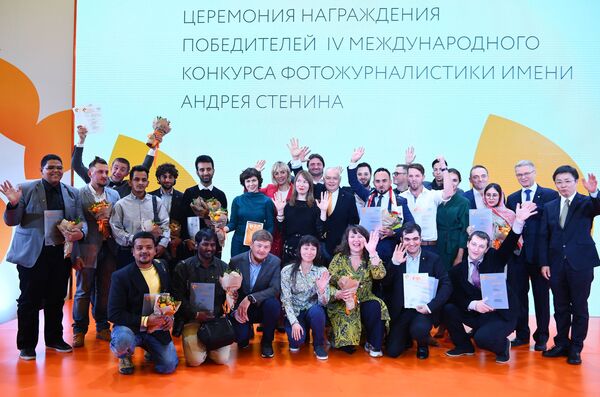 Открытие выставки победителей IV международного конкурса имени А. Стенина - Sputnik Молдова