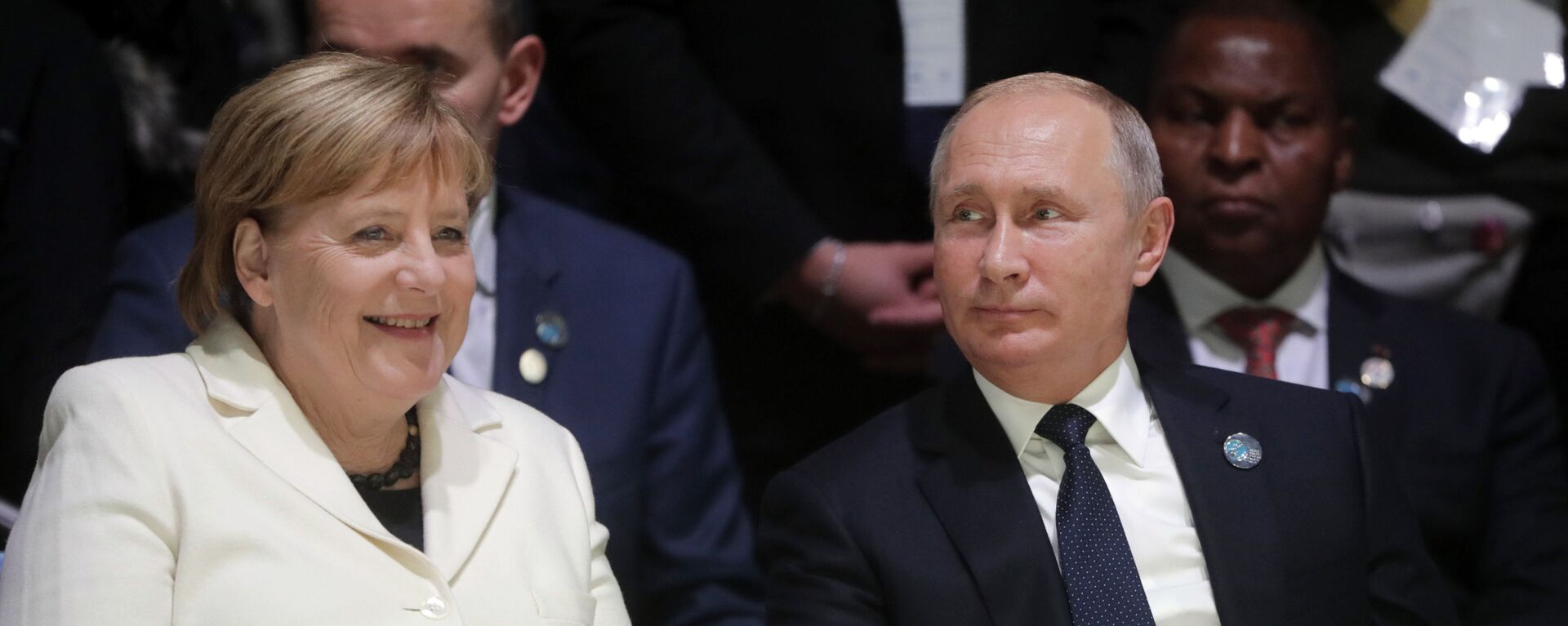 Putin și Merkel, la Forumul Păcii - Sputnik Moldova, 1920, 22.06.2021