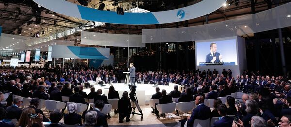 Президент РФ Владимир Путин и другие главы государств и правительств на Парижском форуме мира Президент РФ Владимир Путин и другие главы государств и правительств на Парижском форуме мира - Sputnik Молдова