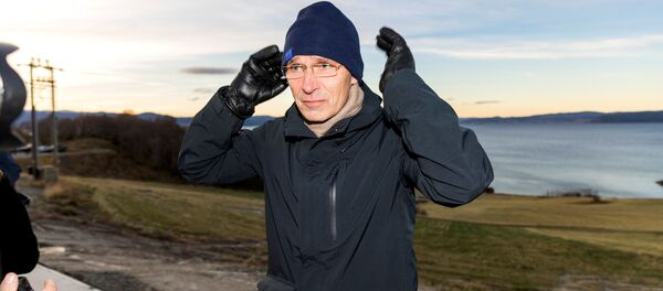 Генеральный секретарь НАТО Йенс Столтенберг во время учений Trident Juncture-2018 в Норвегии - Sputnik Молдова