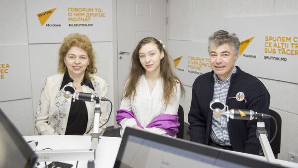 Denisa Stoian, Viorela Stoian și Viorel Stoian - Sputnik Moldova