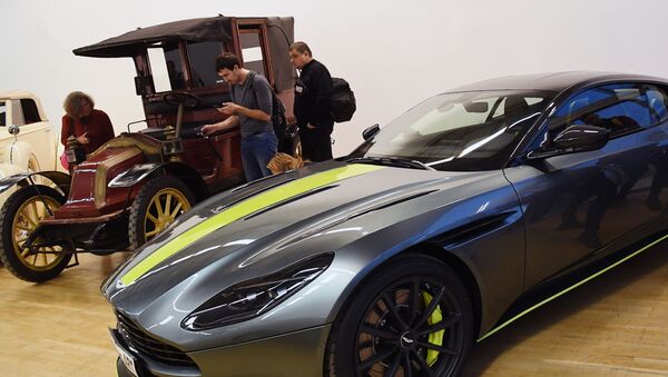 Спортивное купе Aston Martin DB11 на выставке Редкие автомобили в московском ЦДХ. - Sputnik Молдова