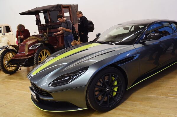 Спортивное купе Aston Martin DB11 на выставке Редкие автомобили в ЦДХ - Sputnik Молдова