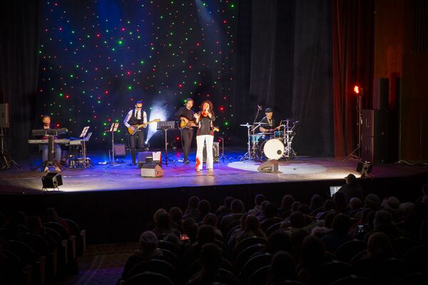 Праздничный концерт ко Дню молодежи  - Sputnik Молдова
