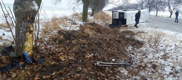 Опасные дороги Молдовы: шокирующие фото ДТП в республике Опасные дороги Молдовы: шокирующие фото ДТП в республике - Sputnik Молдова