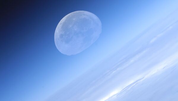 Фотография Луны сделанная российским космонавтом Федором Юрчихиным. Архивное фото - Sputnik Молдова