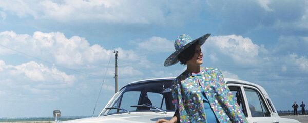 Реклама советского автомобиля ГАЗ-24 Волга - Sputnik Молдова