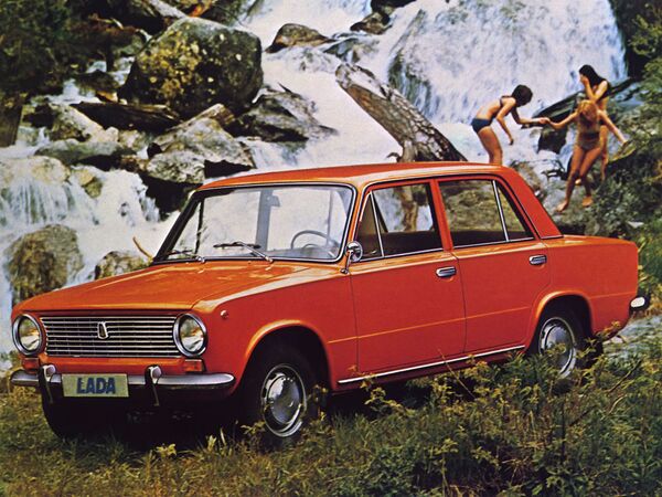 Реклама советского автомобиля Lada 1200 - Sputnik Молдова