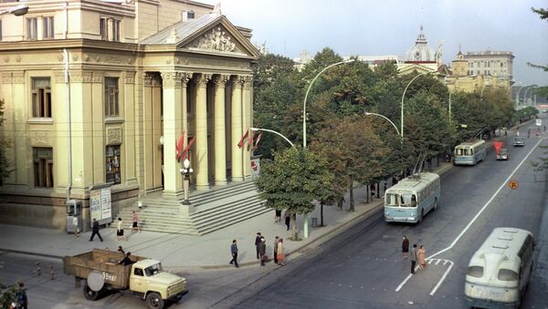 Центральная улица Кишинева, архивное фото 70-х годов.  - Sputnik Молдова