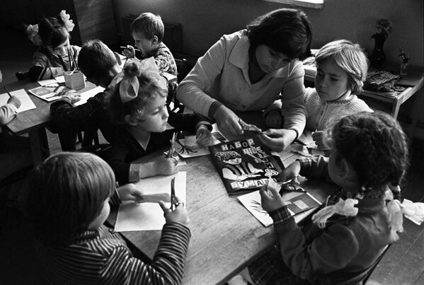 В детском саду молдавского села Романешты, 1981 год - Sputnik Молдова