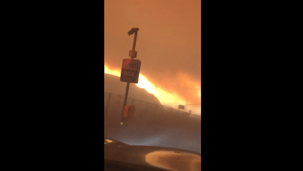 Пожар в Калифорнии, пламенный апокалипсис  - видео. - Sputnik Молдова