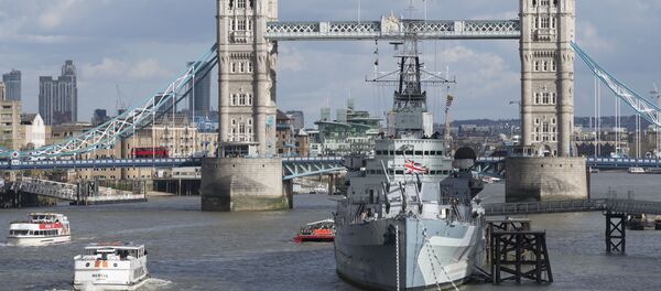 Вид на Тауэрский мост над рекой Темзой в Лондоне - Sputnik Молдова