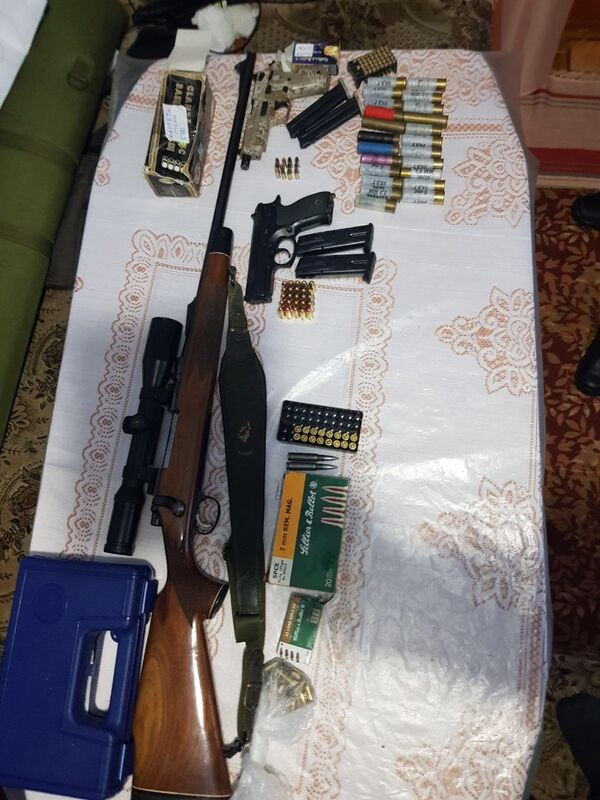 Acesta este arsenalul pus în aplicare de un grup criminal din sudul țării - Foto Acesta este arsenalul pus în aplicare de un grup criminal din sudul țării - Foto - Sputnik Moldova