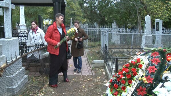 Участники фестиваля Свидание с Россией посетили могилу Михая Волонтира - Sputnik Moldova