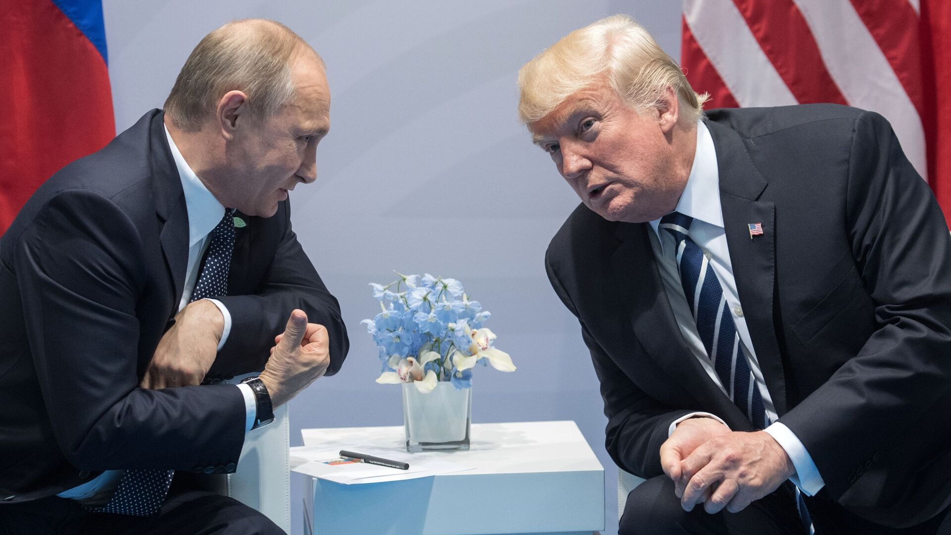 Президент РФ Владимир Путин и президент США Дональд Трамп Президент РФ Владимир Путин и президент США Дональд Трамп - Sputnik Молдова, 1920, 18.03.2025