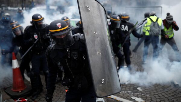 Протесты в Париже - Sputnik Moldova