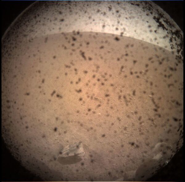 Fotografie realizată pe Marte de sonda InSight  - Sputnik Moldova