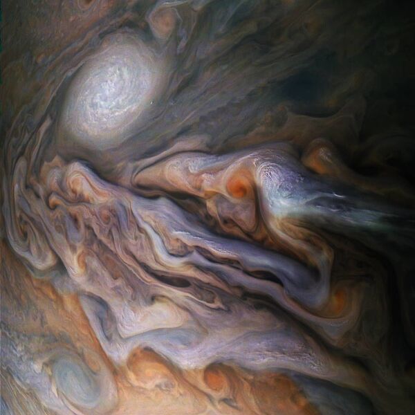 Fotografie a centurii temperate de nord a lui Jupiter cu imaginea furtunii Ovale Ovale Albe - Sputnik Moldova