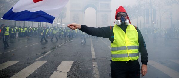 Протесты в Париже Протесты в Париже - Sputnik Moldova-România