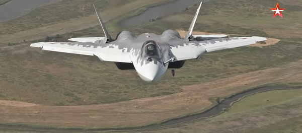 «Дозаправка» Су-57 в небе: кадры с воздуха «Дозаправка» Су-57 в небе: кадры с воздуха - Sputnik Молдова