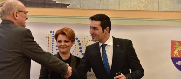 Olguța Vasilescu și Claudiu Manda - Sputnik Moldova-România