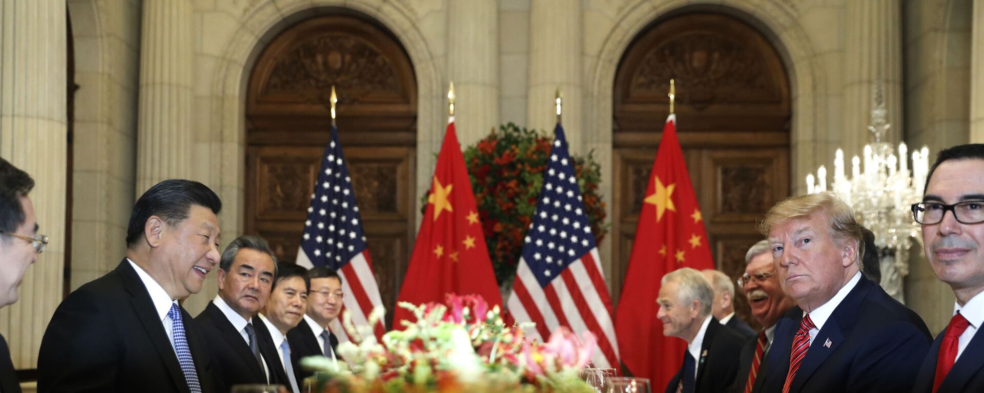 Встреча президента США Дональда Трампа и председателя КНР Си Цзиньпиня на саммите G20 в Аргентине - Sputnik Молдова, 1920, 26.06.2020