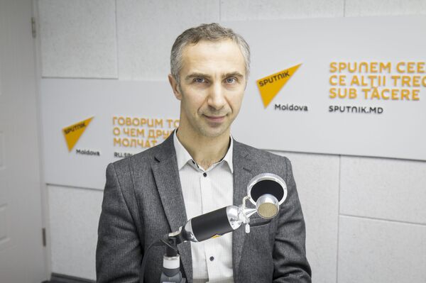 Член ЦИК о том, сможет ли голосовать молдавская диаспора на выборах 1 ноября - Sputnik Молдова