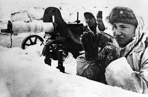 Soldați cu mitralieră. Bătălia pentru Moscova. 1 ianuarie 1942 - Sputnik Moldova