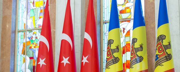Флаги Молдовы и Турции - Sputnik Moldova