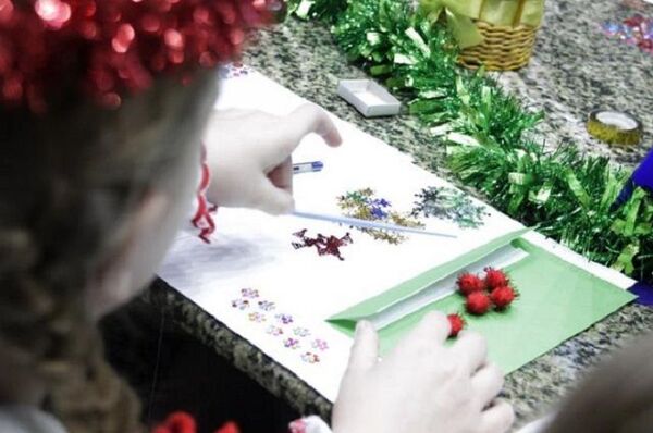 Праздник к нам приходит: Мош Крэчун ждет писем от детей - Sputnik Молдова