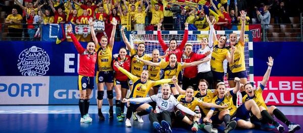 Haţionala feminină de handbal a României - Sputnik Moldova-România