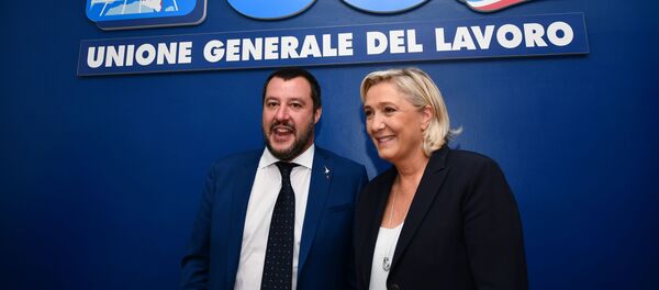 Marine Le Pen și Matteo Salvini - Sputnik Moldova-România