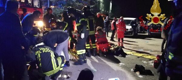 Трагедия в ночном клубе Италии Трагедия в ночном клубе Италии - Sputnik Молдова