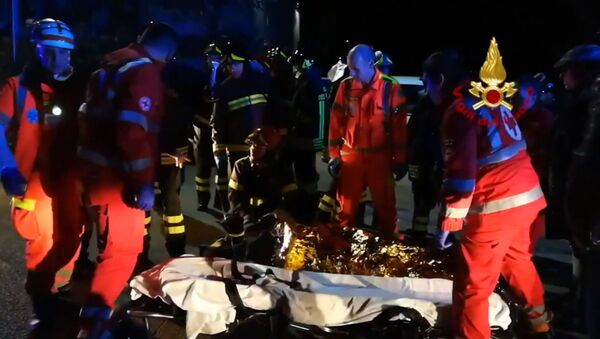 В давке в ночном клубе в Италии погибли шесть человек - Sputnik Moldova-România