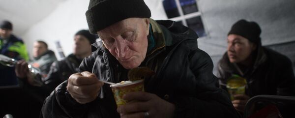 Пункт для обогрева людей без определенного места жительства, hrană pentru săraci, foame Пункт для обогрева людей без определенного места жительства, hrană pentru săraci, foame - Sputnik Moldova