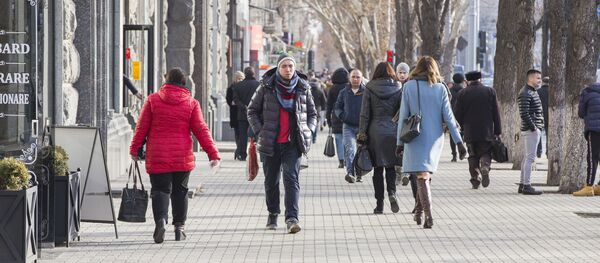 Люди в городе - Sputnik Moldova