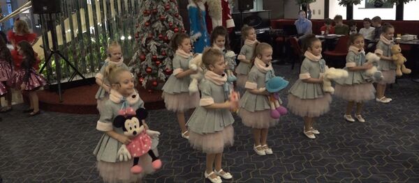 Детский праздник в Кишиневе провело Посольство России. - Sputnik Молдова