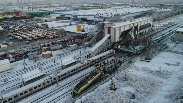 Появилась видеозапись с места крушения поезда в Анкаре - Sputnik Moldova-România