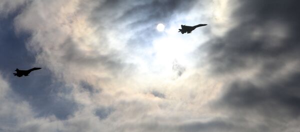 Многоцелевые истребители Су-27 ВС Украины. Архивное фото - Sputnik Moldova-România