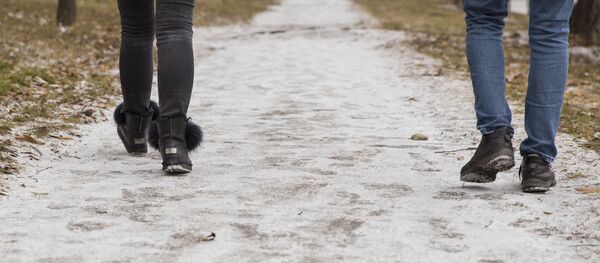 Гололед зима погода метео Polei ghețuș iarnă anotimp meteo Гололед зима погода метео Polei ghețuș iarnă anotimp meteo - Sputnik Молдова