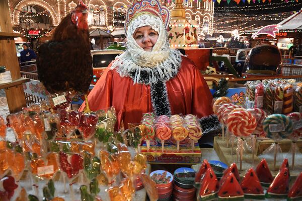 Небо в звездах: фантастическое преображение Москвы на Новый год - Sputnik Молдова