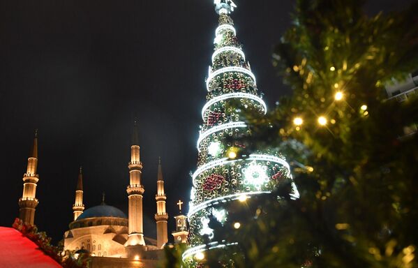 Pom de Crăciun pe o stradă din Beirut - Sputnik Moldova
