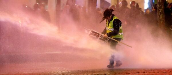 Протесты в Париже Протесты в Париже - Sputnik Молдова