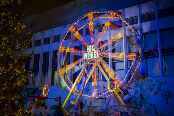 Концерты и другие развлечения: как в Кишиневе отметить Рождество и Новый год Концерты и другие развлечения: как в Кишиневе отметить Рождество и Новый год - Sputnik Молдова