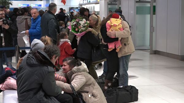 Кишиневский международный аэропорт вручил подарки трем семьям из Молдовы. - Sputnik Молдова