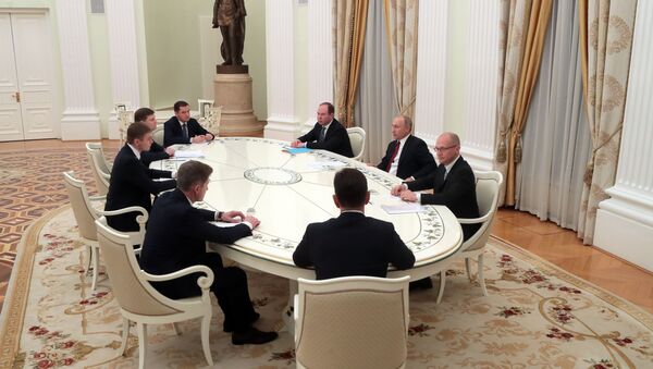 Президент РФ В. Путин провел встречу с избранными главами ряда субъектов РФ - Sputnik Moldova-România