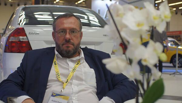 Председатель координационного совета профсоюза Таксист Андрей Попков - Sputnik Молдова